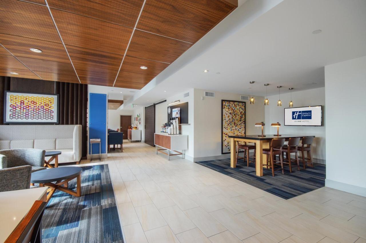 Holiday Inn Express Mira Mesa San Diego By Ihg Eksteriør billede