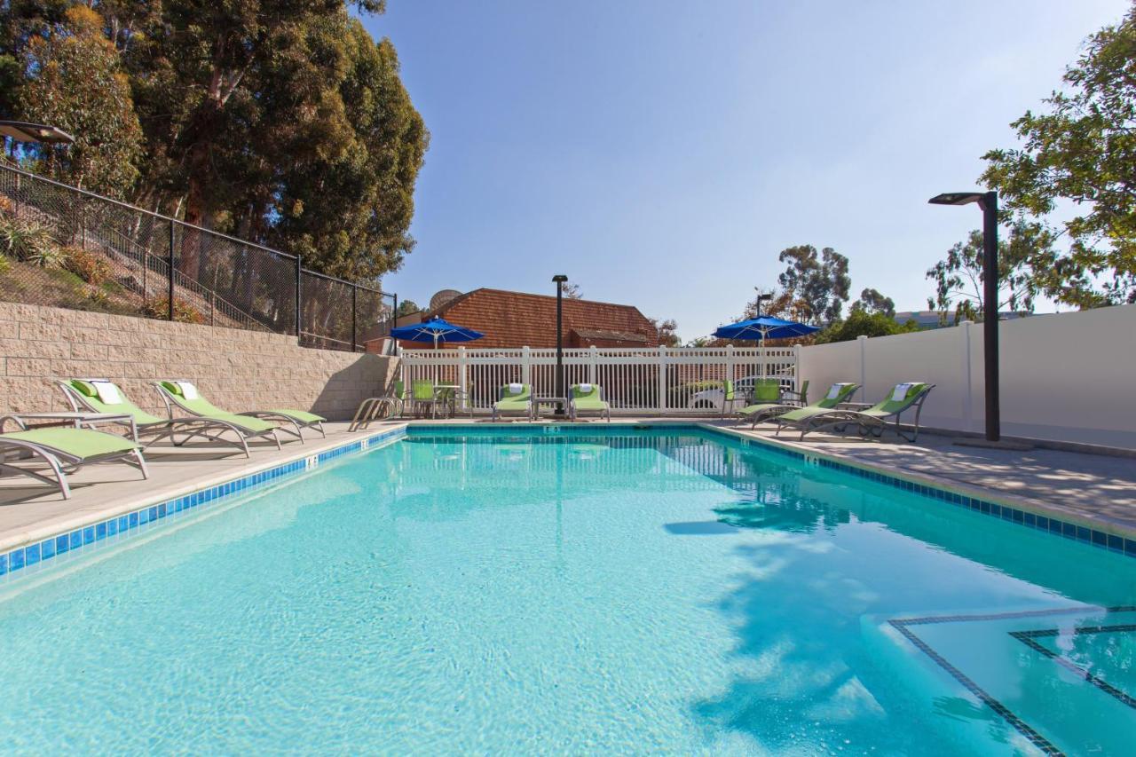 Holiday Inn Express Mira Mesa San Diego By Ihg Eksteriør billede